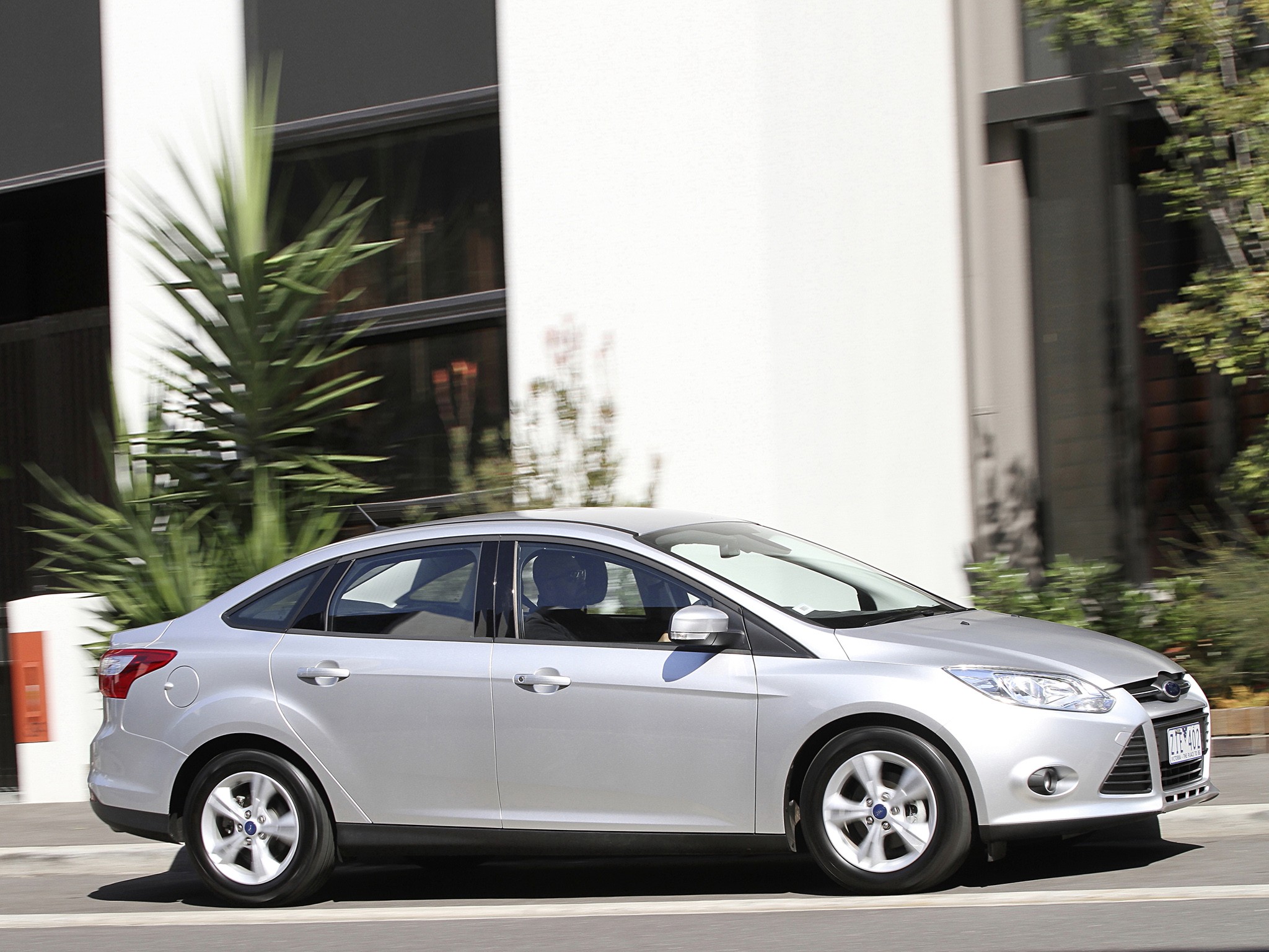 Ford Focus Sedan photo 22