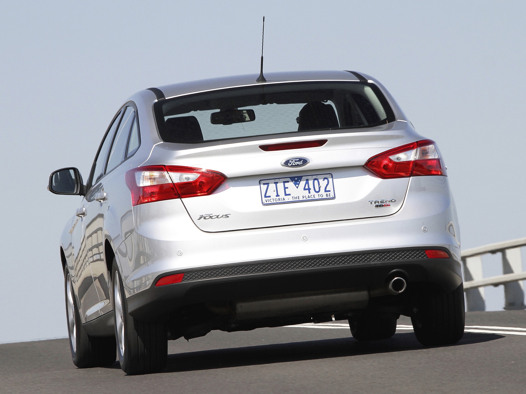 Ford Focus Sedan photo 26