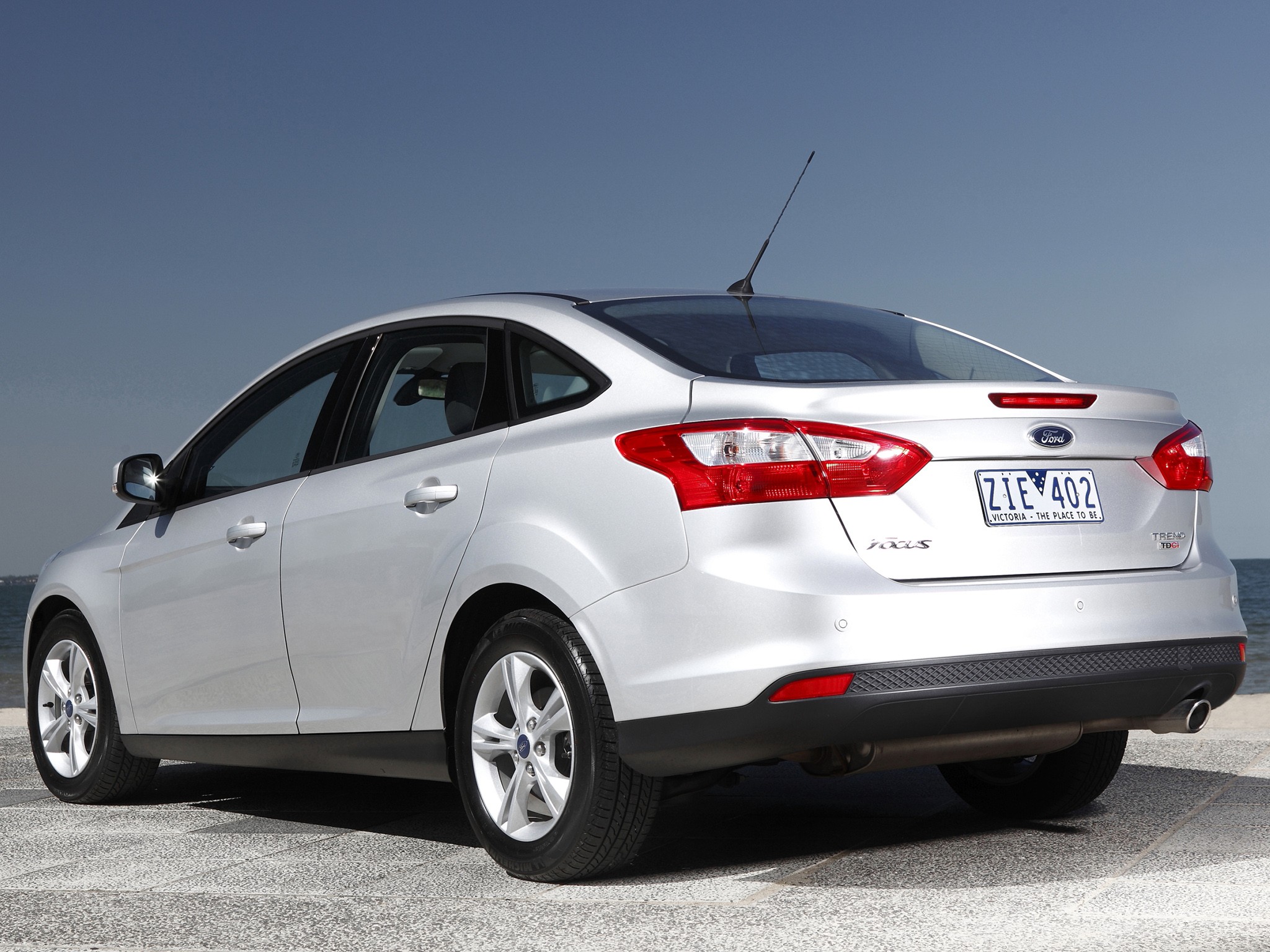 Ford Focus Sedan photo 29