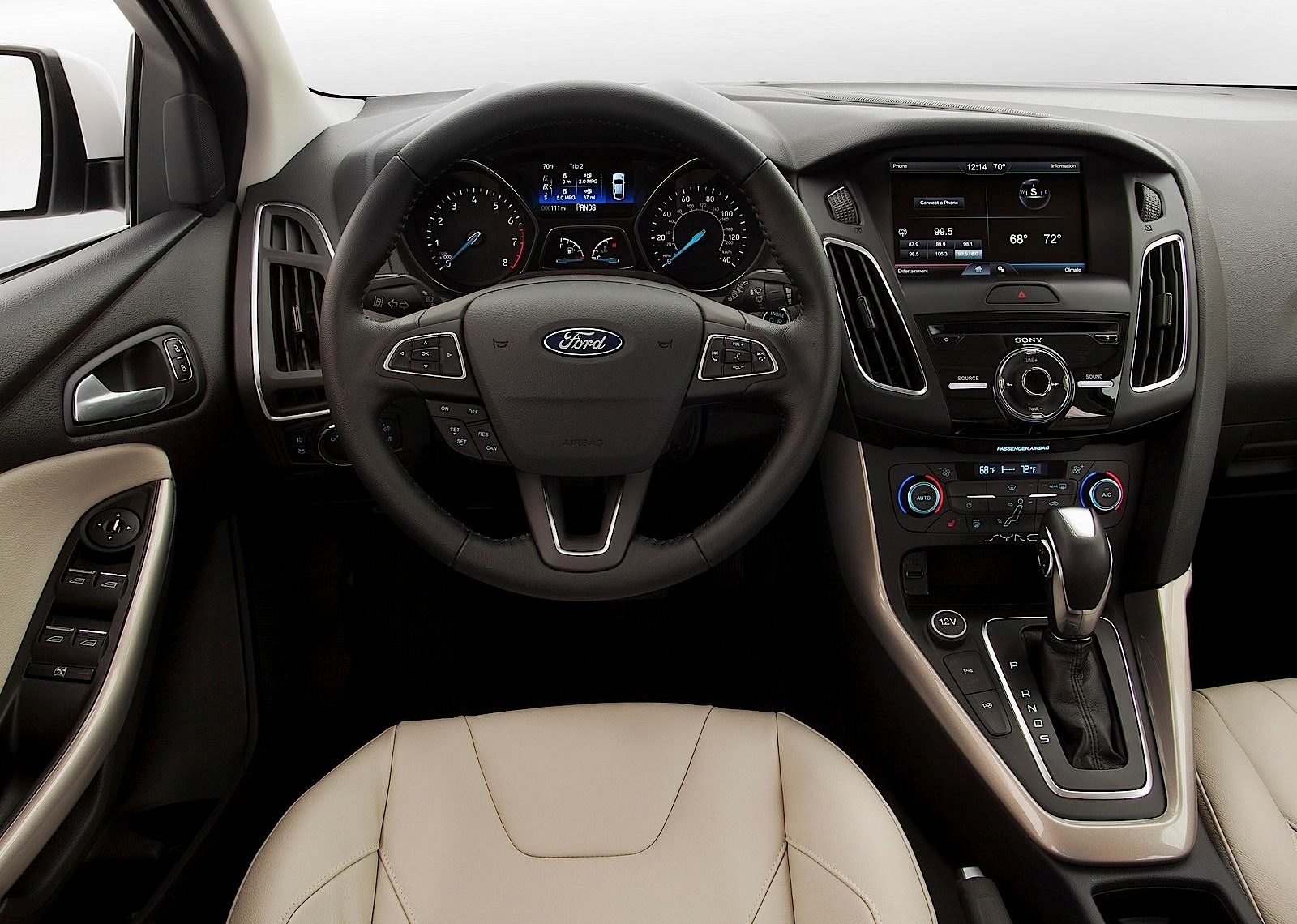 Ford Focus Sedan photo 47