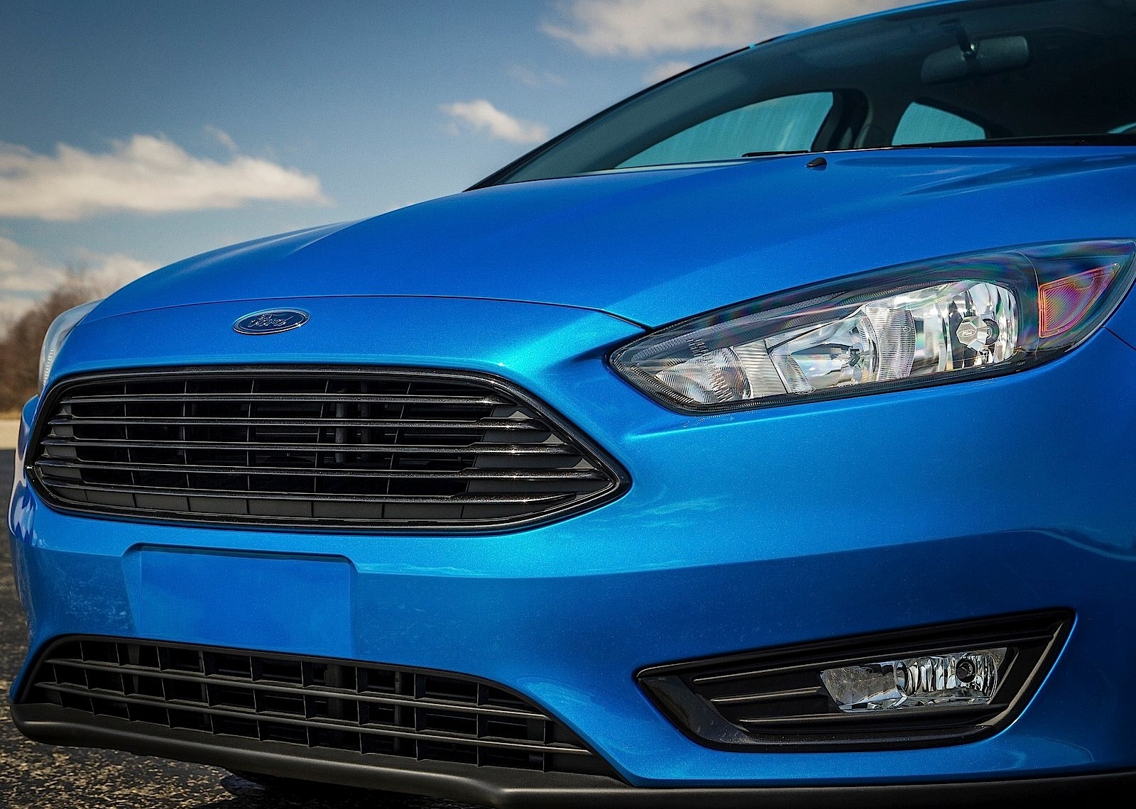 Ford Focus Sedan photo 15