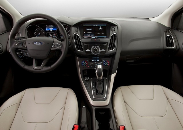 Ford Focus Sedan Foto 48