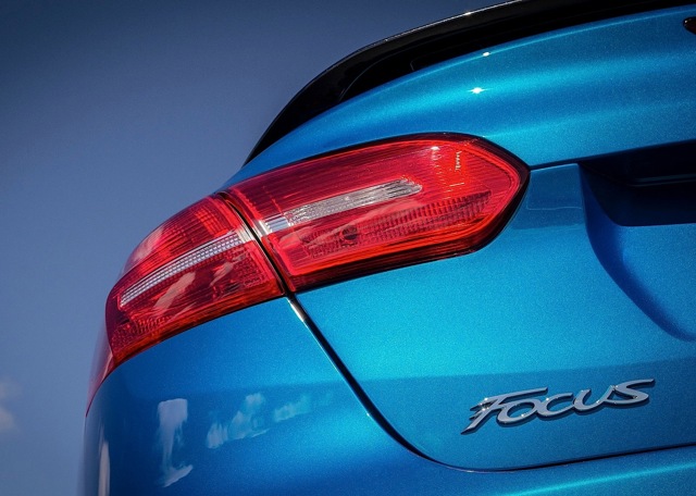 Ford Focus Sedan Foto 19