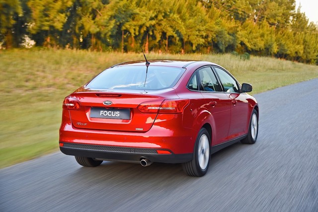 Ford Focus Sedan Foto 27