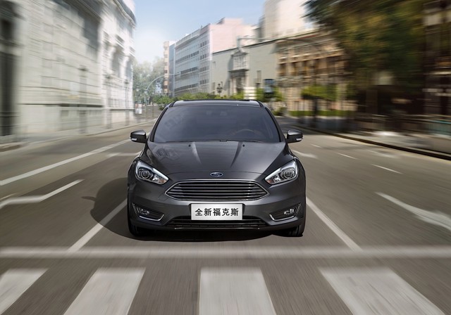 Ford Focus Sedan Foto 29