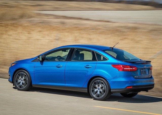 Ford Focus Sedan Foto 2