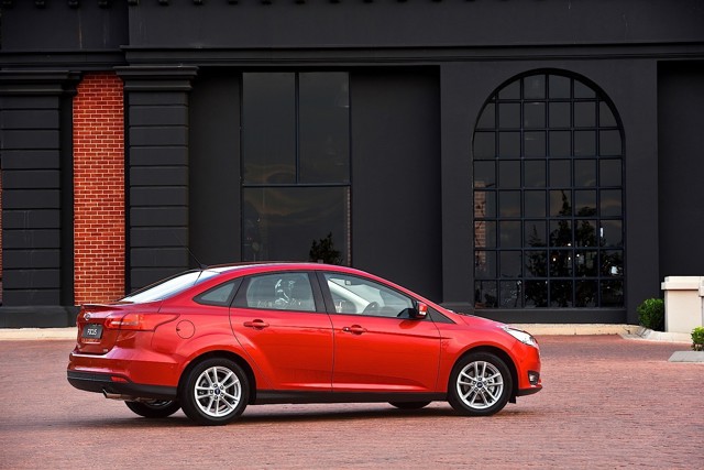 Ford Focus Sedan Foto 32