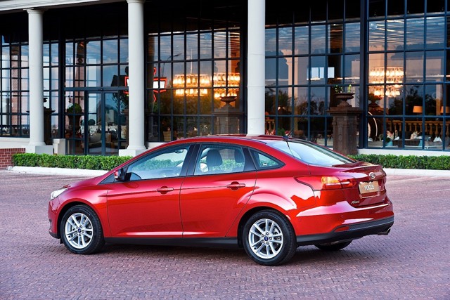 Ford Focus Sedan Foto 37