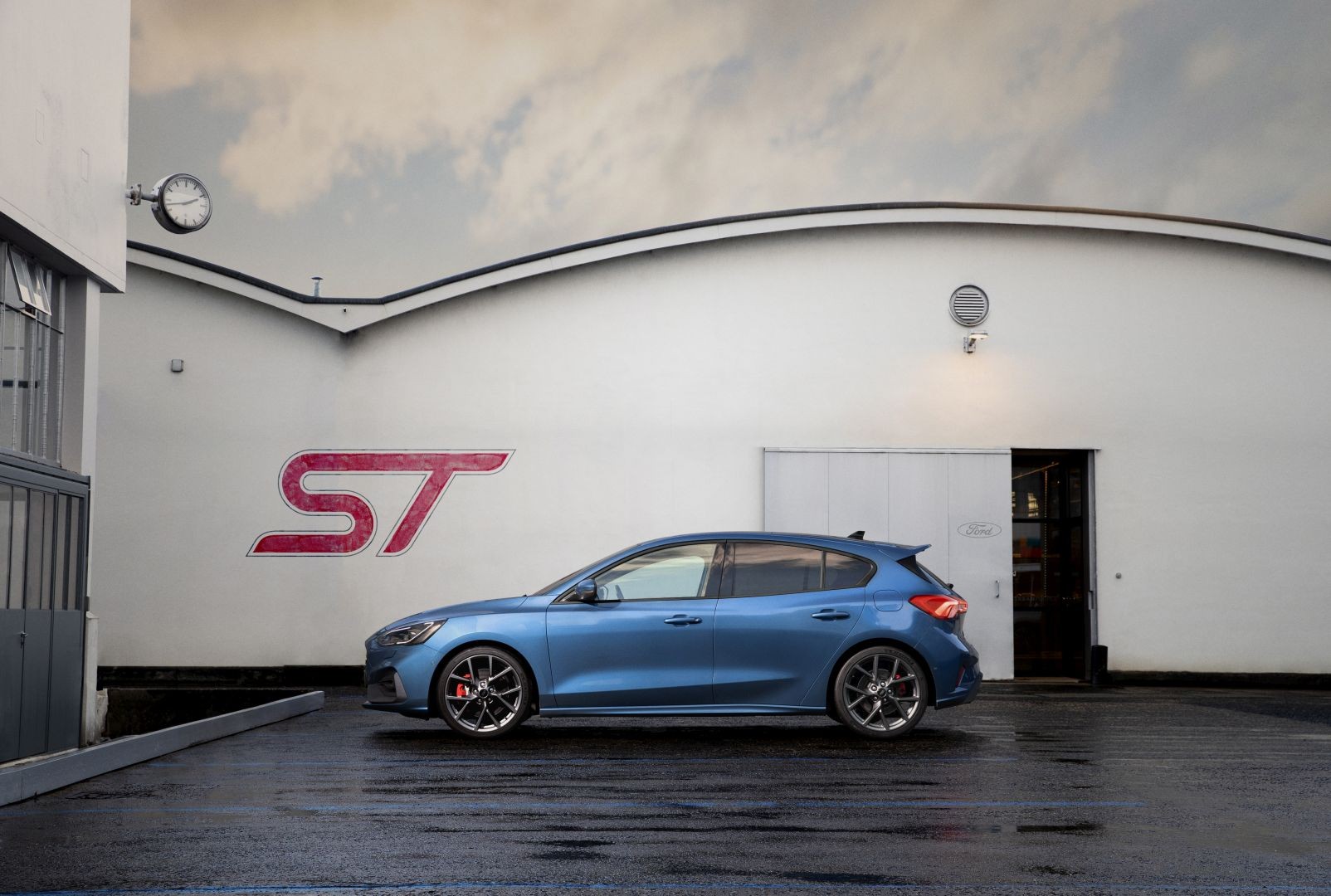 Ford Focus St 5 Doors photo 4
