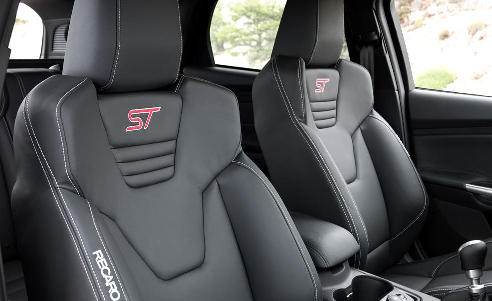 Ford Focus St Wagon photo 25
