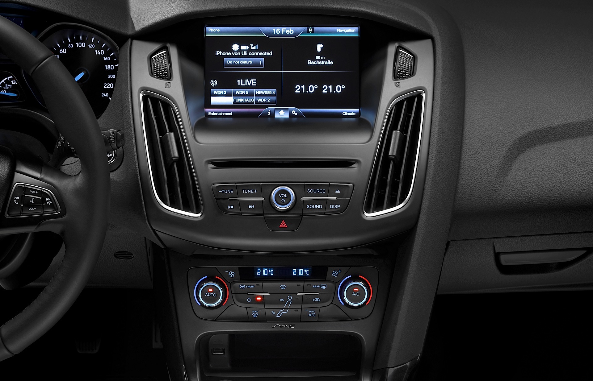 Ford Focus Wagon photo 44