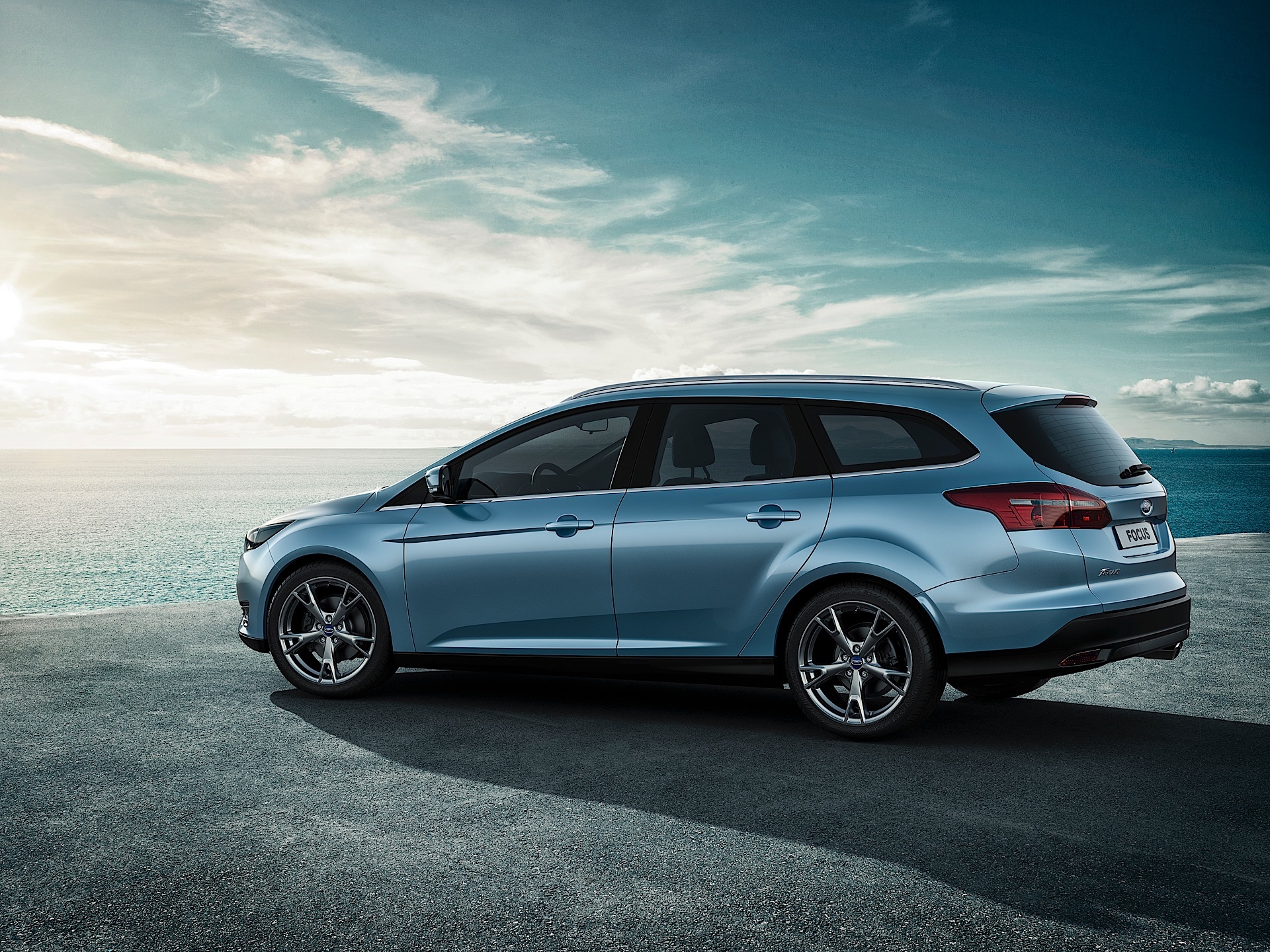 Ford Focus Wagon photo 9