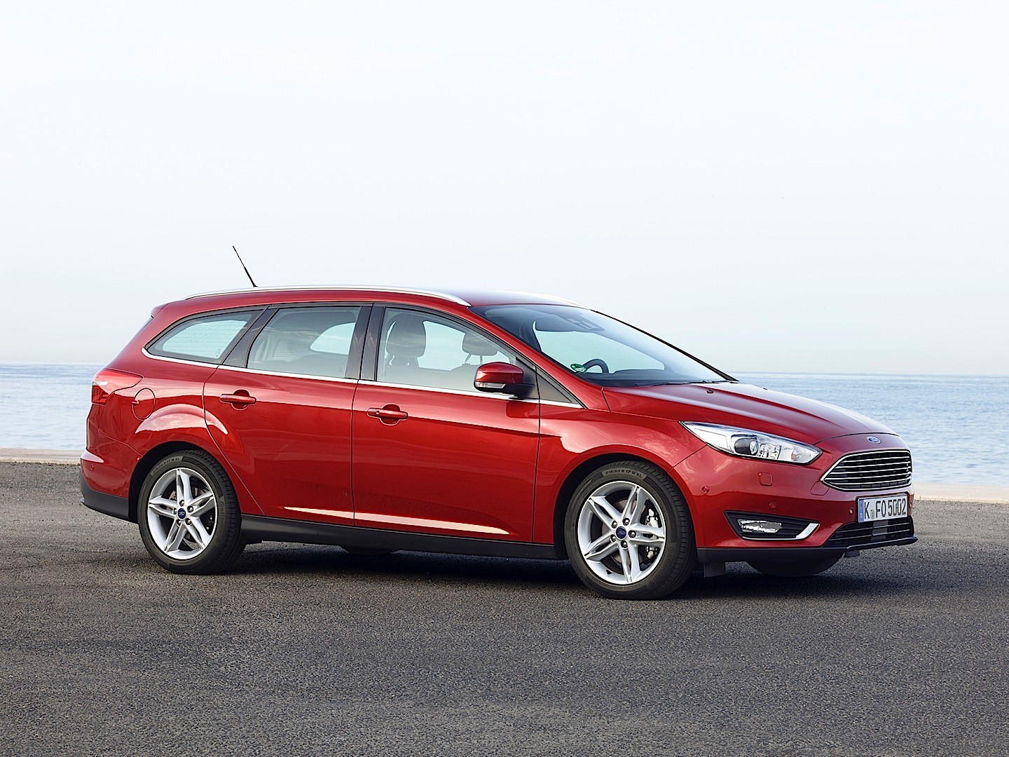 Ford Focus Wagon photo 23