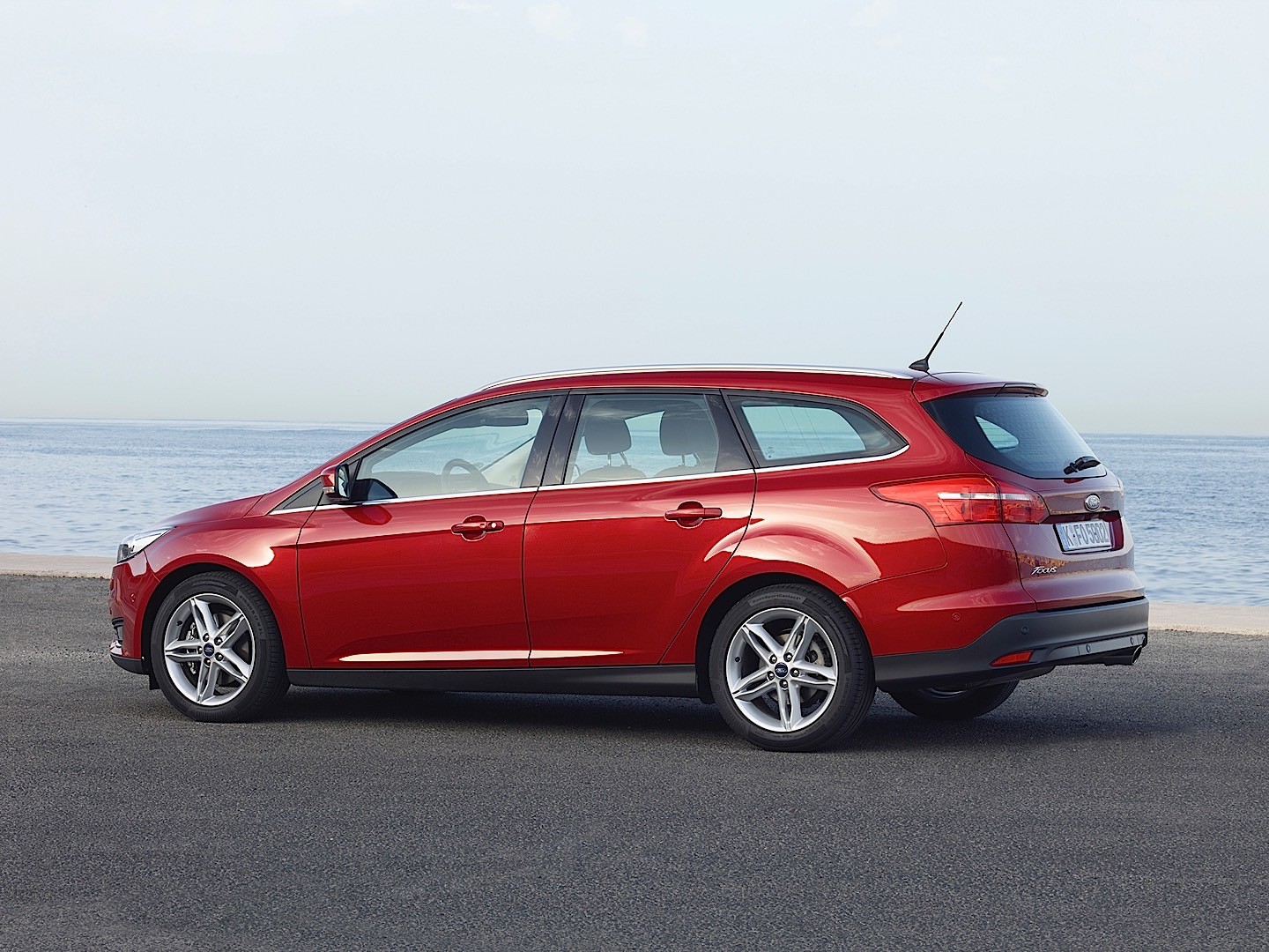 Ford Focus Wagon photo 27