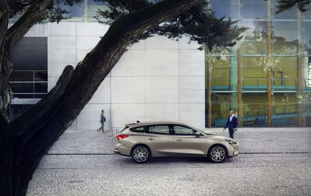Ford Focus Wagon foto 1