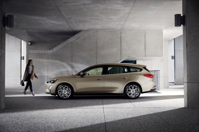 Ford Focus Wagon foto 3