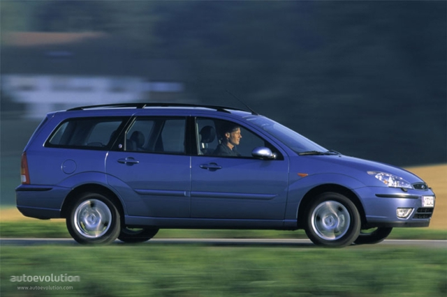 Ford Focus Wagon photo 3