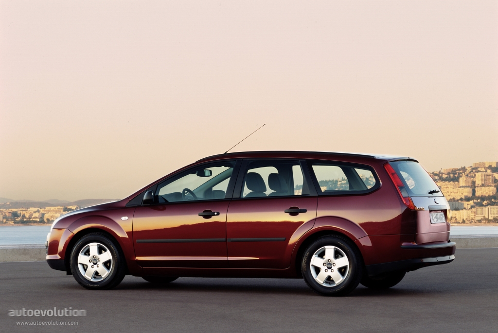 Ford Focus Wagon photo 3