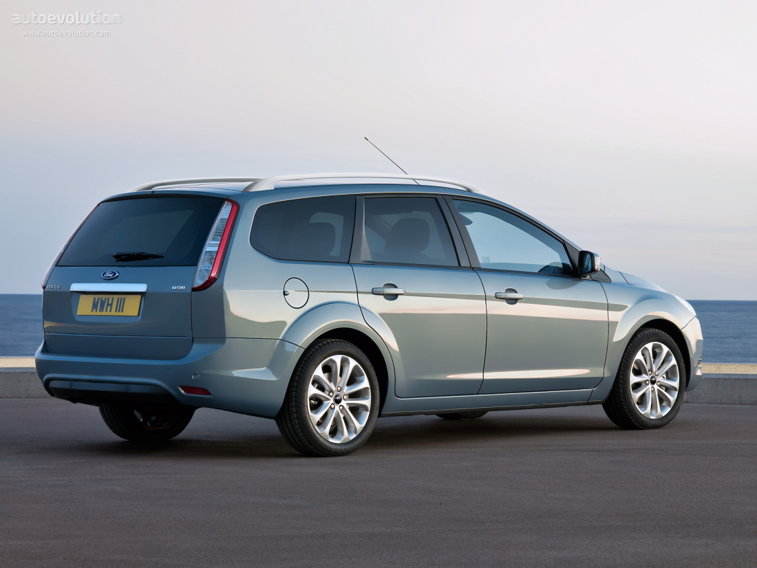 Ford Focus Wagon photo 2
