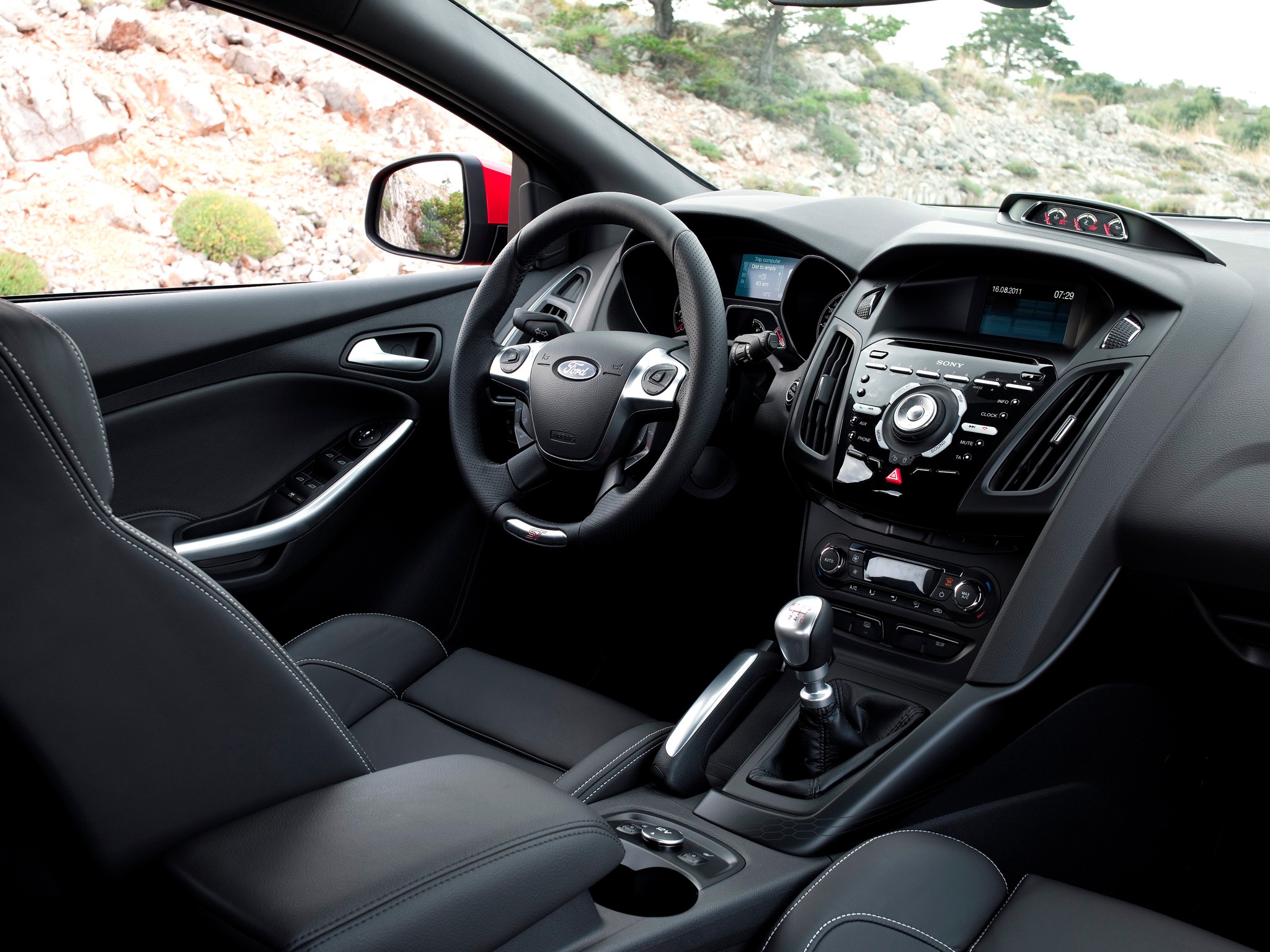 Ford Focus Wagon photo 36