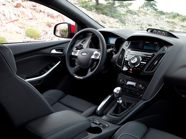 Ford Focus Wagon photo 36