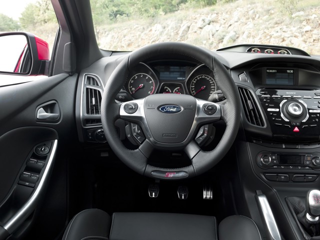 Ford Focus Wagon photo 41