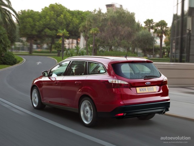 Ford Focus Wagon photo 13