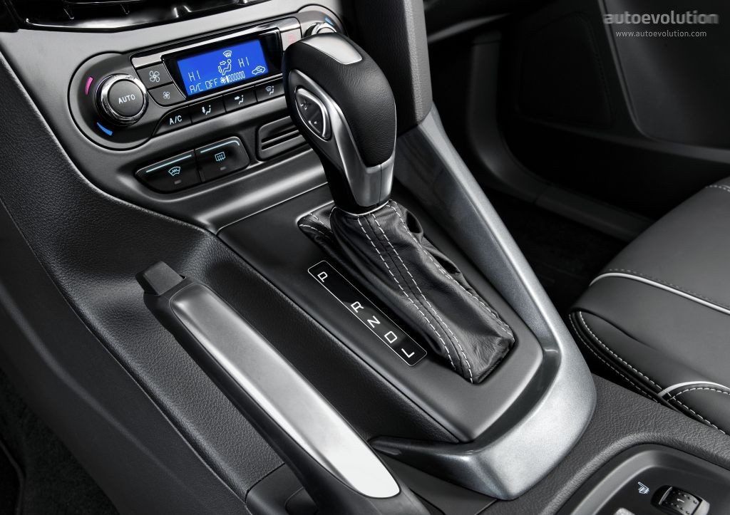 Ford Focus Wagon photo 33