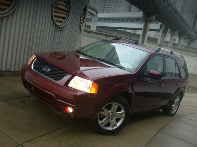 Ford Freestyle photo 8