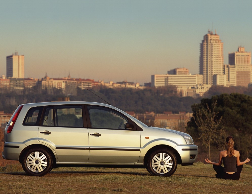 Ford Fusion European photo 14