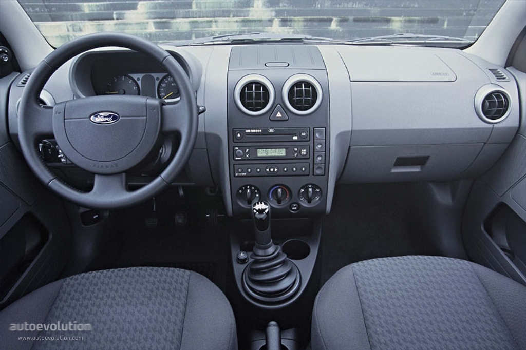 Ford Fusion European photo 15