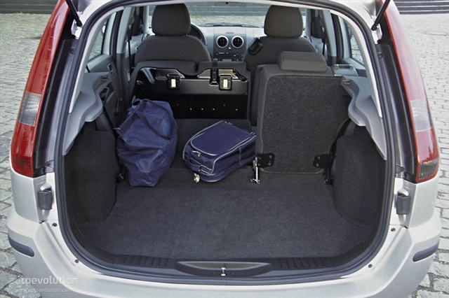 Ford Fusion European photo 16