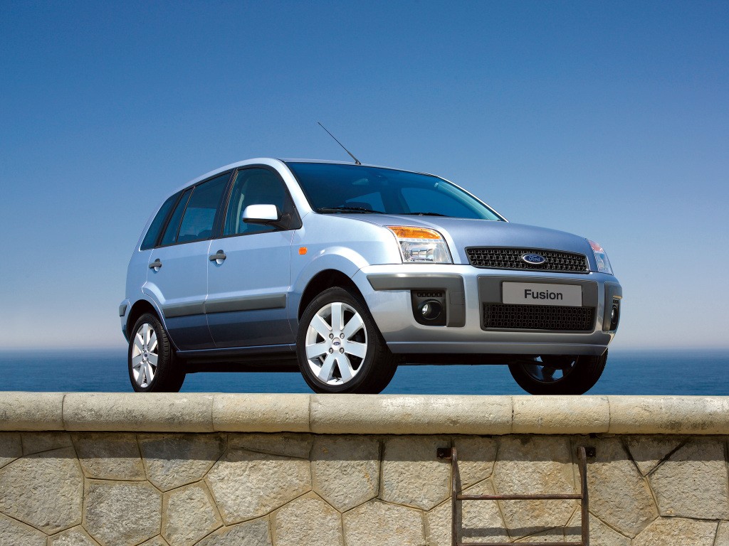 Ford Fusion European photo 2