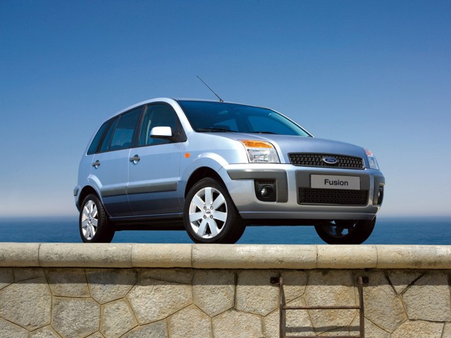 Ford Fusion European photo 2