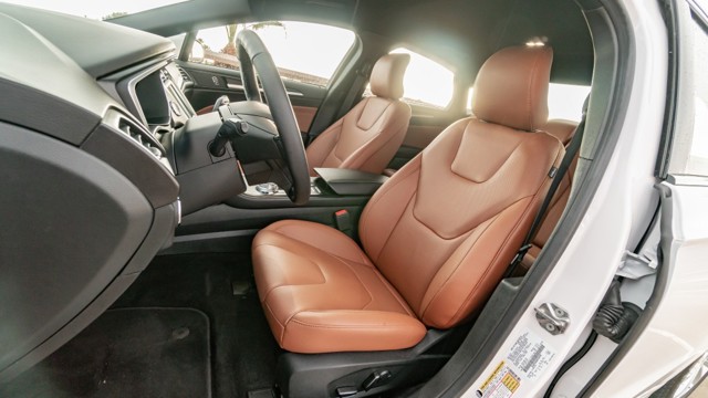 Ford Fusion North American photo 16