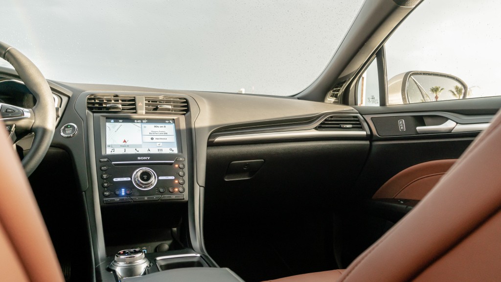 Ford Fusion North American photo 19