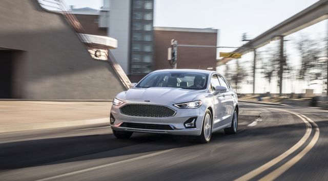 Ford Fusion North American photo 3
