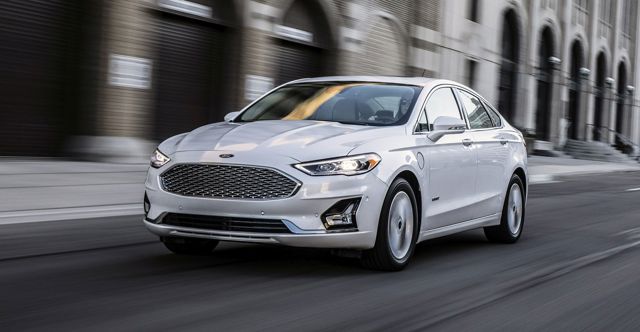 Ford Fusion North American photo 7