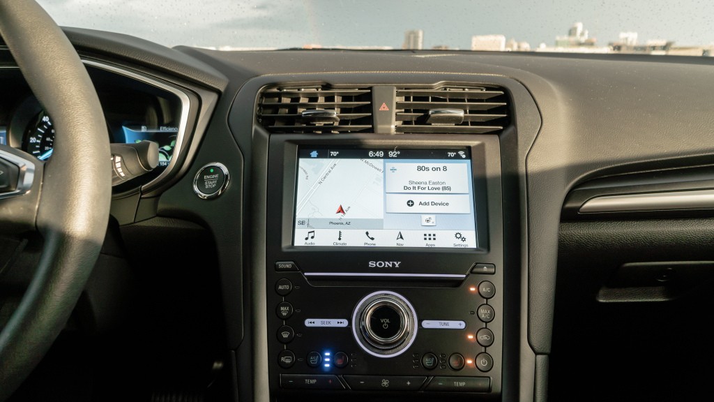 Ford Fusion North American photo 15