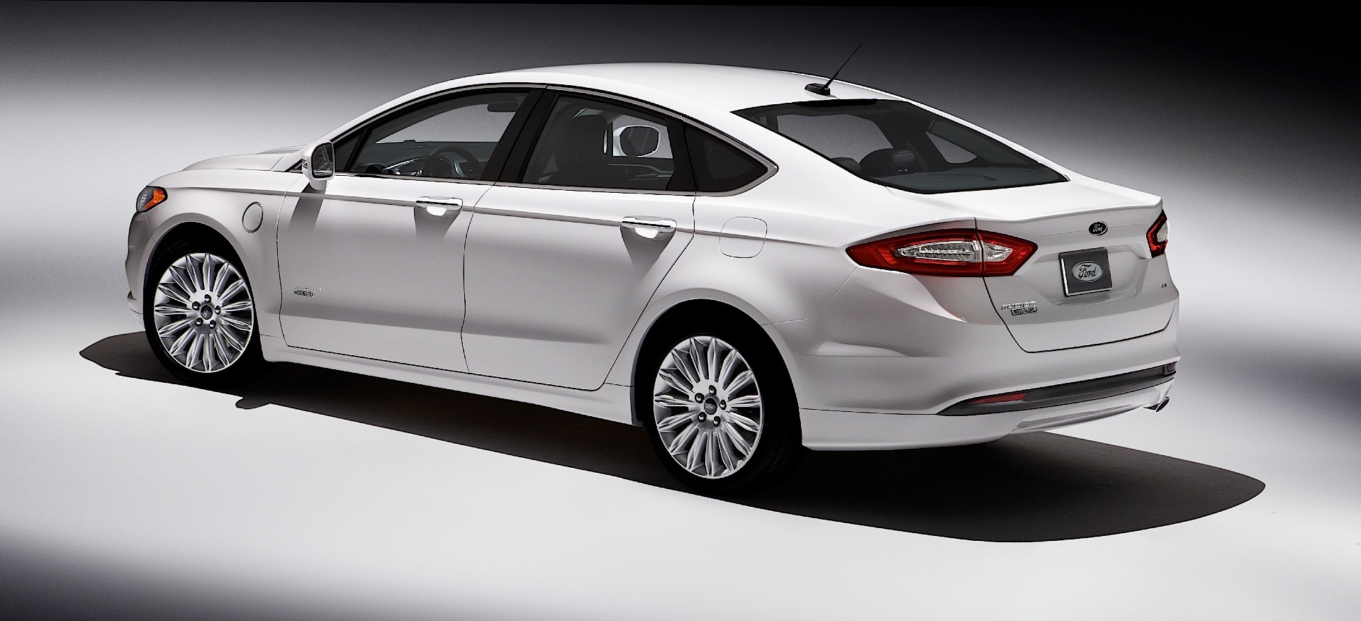 Ford Fusion North American photo 12