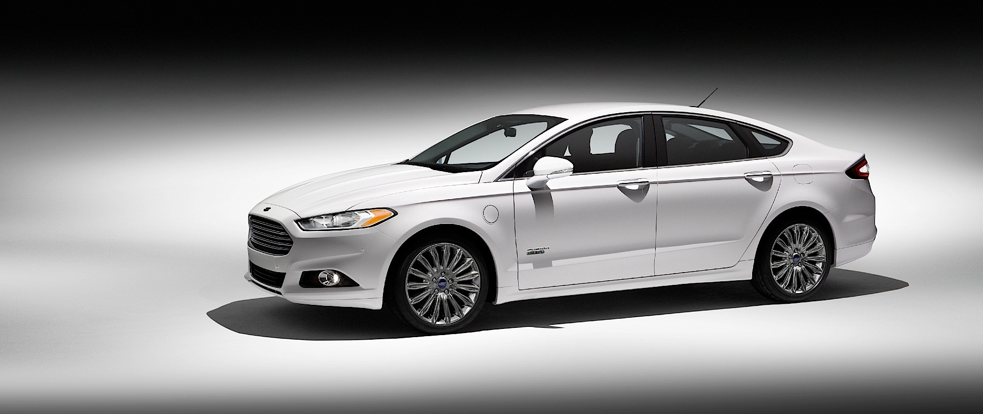 Ford Fusion North American photo 8