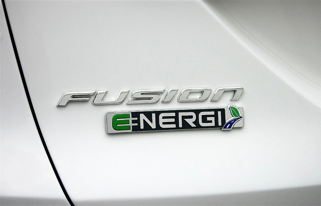 Ford Fusion North American photo 9