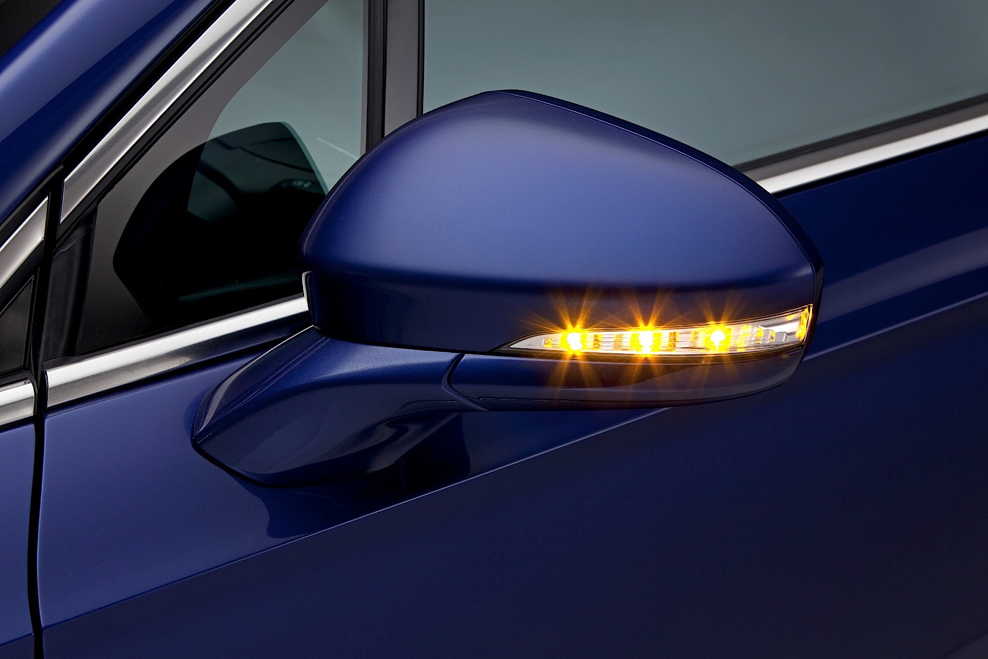 Ford Fusion North American photo 8