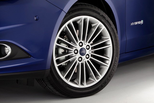 Ford Fusion North American photo 10