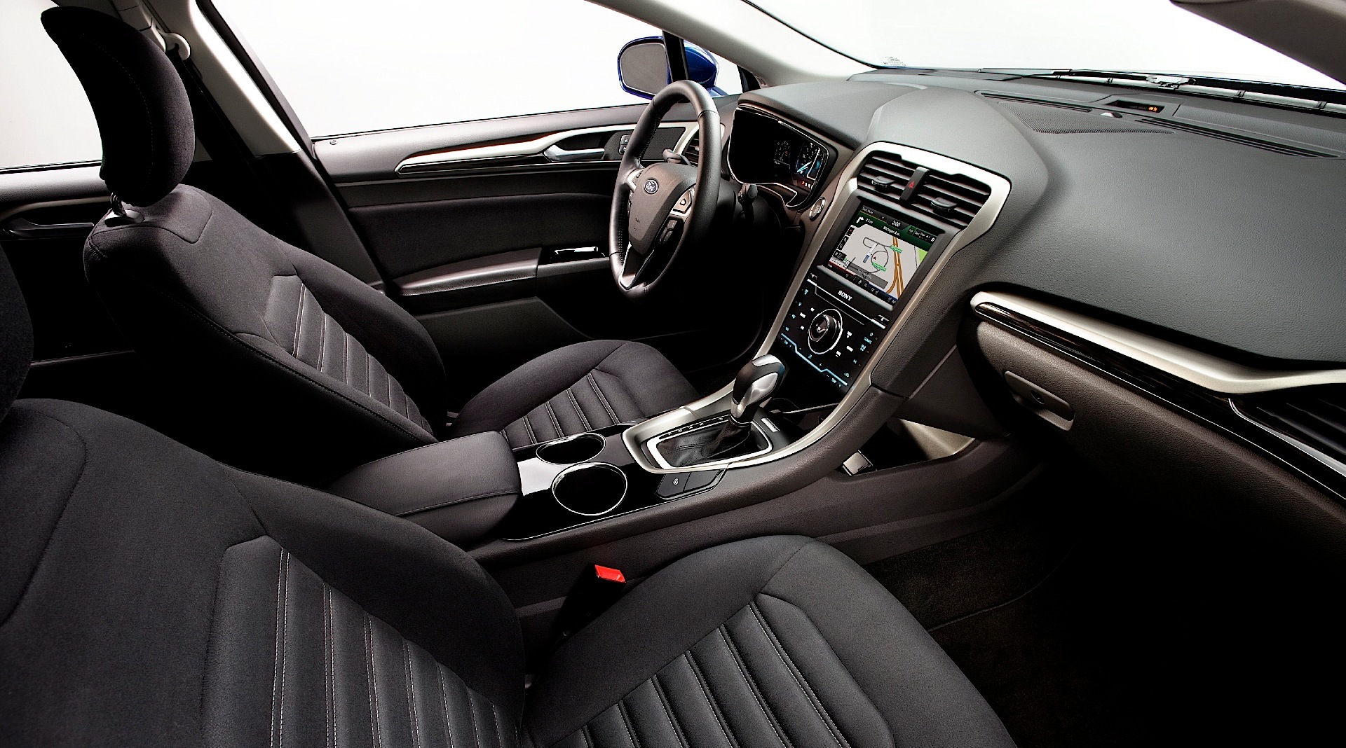 Ford Fusion North American photo 15