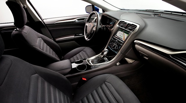 Ford Fusion North American photo 15