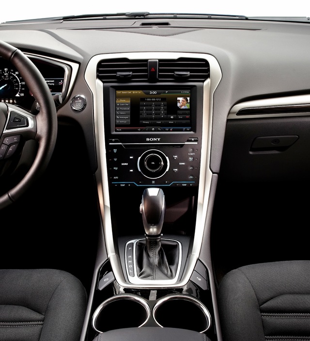 Ford Fusion North American photo 17