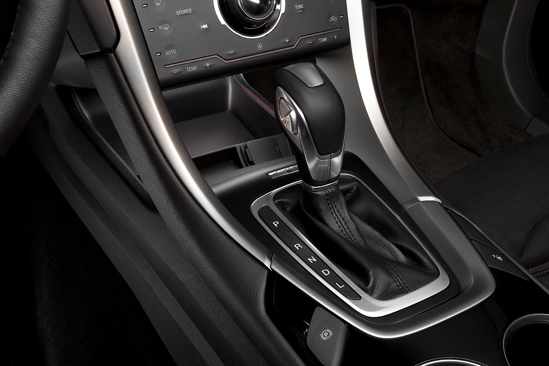 Ford Fusion North American photo 21