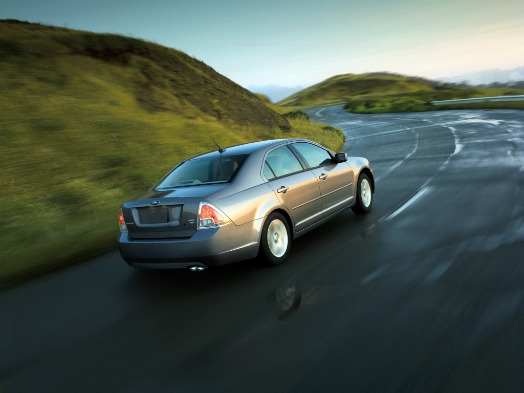 Ford Fusion North American photo 16