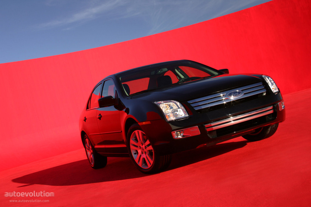 Ford Fusion North American photo 2